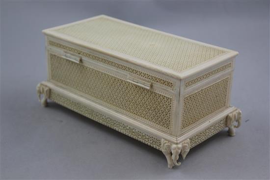An Indian ivory pierced casket, early 20th century, 21cm